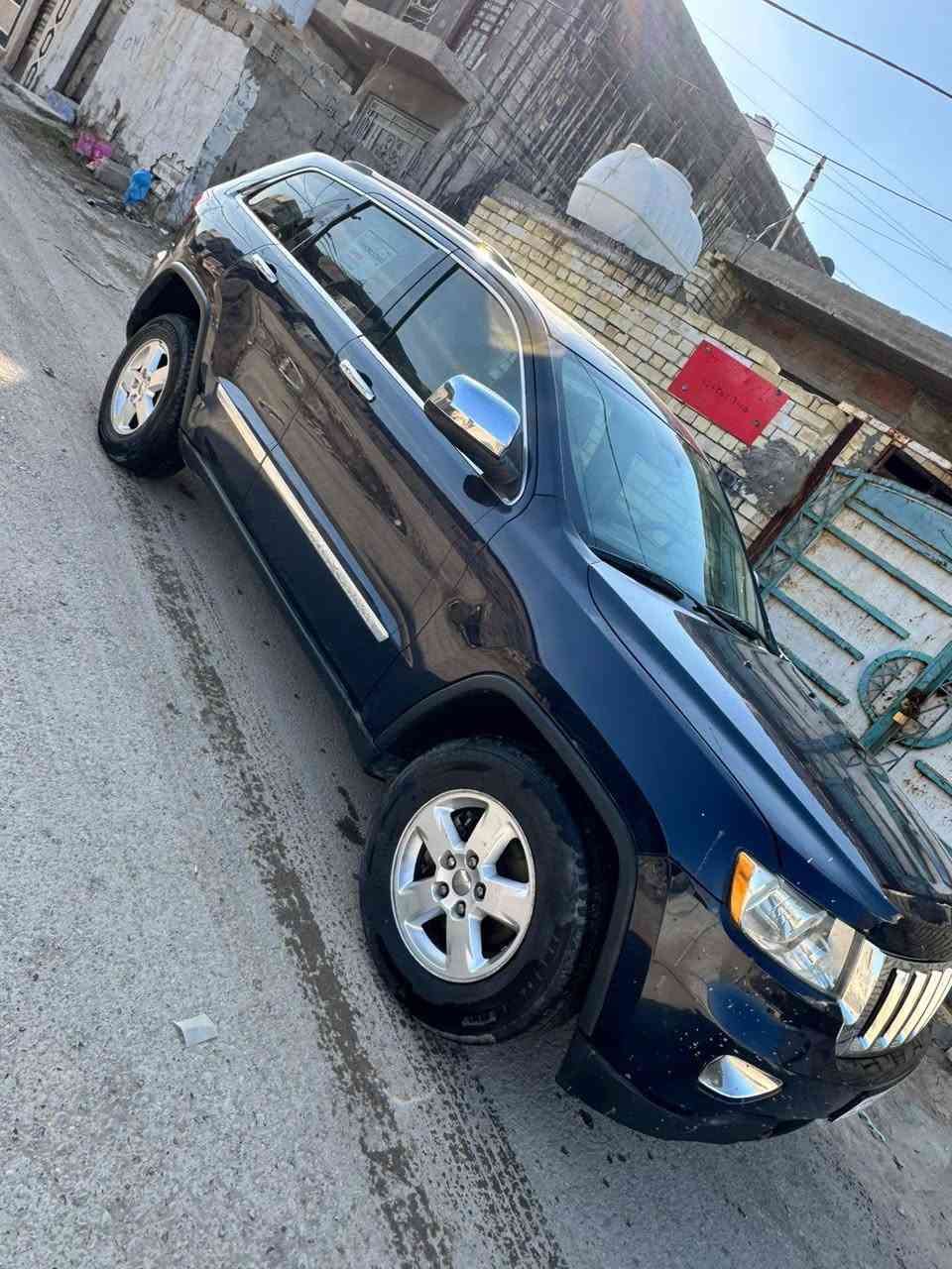 جيب لاريدو موديل 2012 كير محرك جيد جدا وارد امريكي  حاثها بجم بيها 5 قطع صبغ مسجل شاشة منظومة زنون فور ويل كشنات كهرباء بصمة بابين وتشغيل سيارة جاهزة تدفئة تبريد شغال تايرات نظافة 80% سبير جديد  بطارية جديدة السيارة مال بيت ما متعوبة دير بانزين واطلع للبصرة السعر وباقي التفاصيل  راسلني خاص وتدلل


**إذا كنت صاحب هذا الإعلان وتريد حذفه لأي سبب، رجاءا أرسل رسالة إلى الدعم الفني**