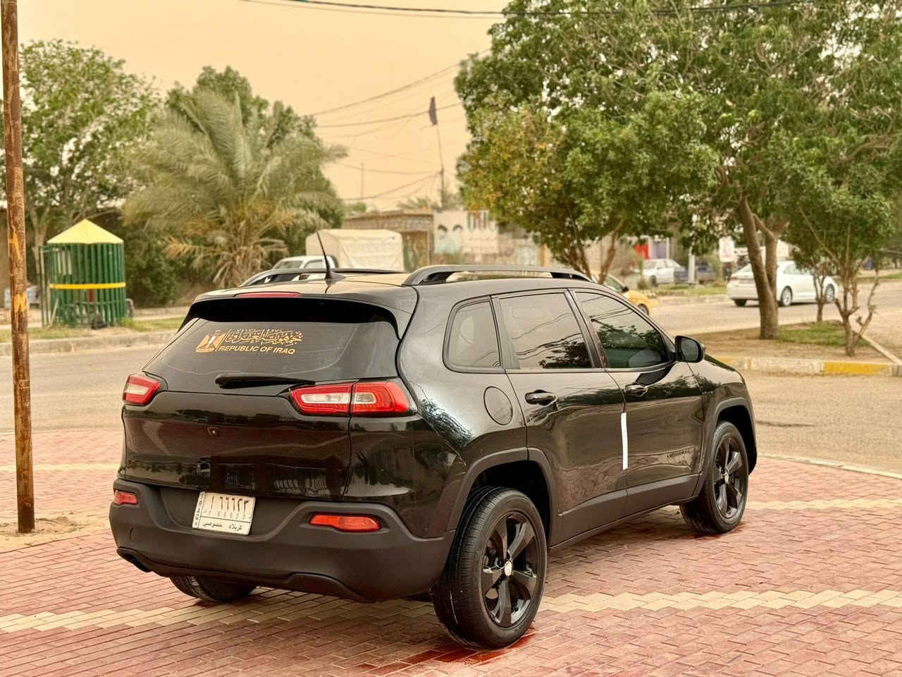 سلام عليكم ورحمة للبيع جيب بزون مديل 2018 واريد وأمريكي حادثه جاملغ وبنيد وبيه رشات صبغ جمالية والباقي مكفوله مكينه وكير مكفولات حداديه تخم تاير تبريد ثلج موصفات فول من عده الفتحه بصمه تحكم ستيرن شاشه كامره حساسات شاير مري مثبت سرعه كشنات جلد ويل كب كروم بصمه ابواب وبيه بعد موصفات رقم كربلاء مميز سنويه الغايه 2028 مشروع وطني سياره جديده وجاهزه من كلشي السعر 97وقابل للتفاوض الستفسار نتصل *********** مكان سياره كربلاء مكلف بلنشر
