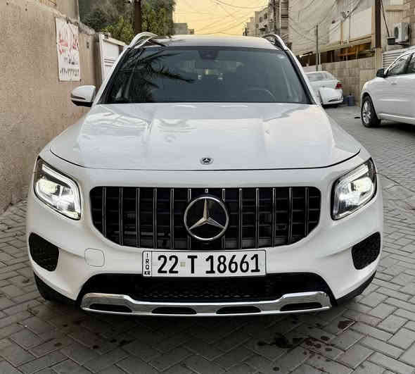 السلام عليكم متوفر بيع او مراوس مرسيدس GLB 250 موديل 2022 فول مواصفات محرك 4 سلندر 2000 تيربو 7 راكب نوراما كامرات محيطية مقاعد جلد دخول ذكي سمارت تحكم سيارة بالبصمة ابواب صندوق بنوراما انارة داخلية متغير 64 لون داخلي( سيارة وارد امريكي صبغ جاملغ وبنيد 
ترقيم جديد رقم اربيل بسمي مكانها بغداد 
***********

