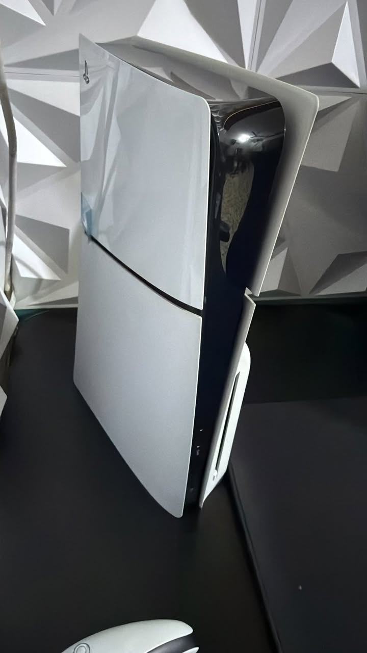 بلي 5للبيع
بلي 5 للبيع قبل 6اشهر من اشتريتة ونضافة 99‎%‎ وكدام عينك الجهاز  
الكفر ما مفتوح ابد +غراضة الصلية وكارتونتة الصية +قرص GTA السعر 650 قفل تكدر علي اتصل ماتكدر لا تصصل عنواني مدينة الصدر 
متواجد 
***********
