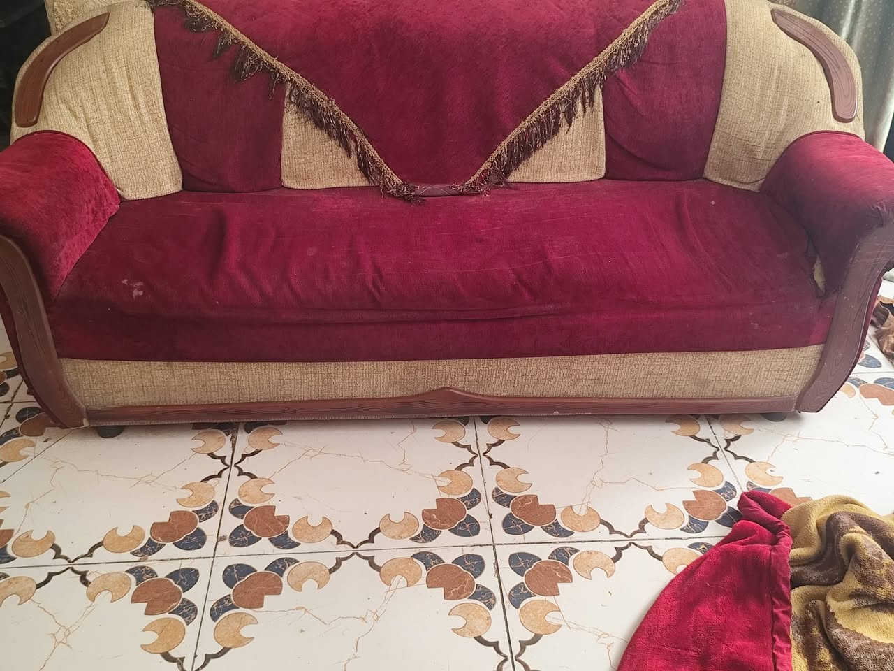 تخم نضيف لبيع 3 كراسي 2 كرويتات سعر 450 وبي مجال


**إذا كنت صاحب هذا الإعلان وتريد حذفه لأي سبب، رجاءا أرسل رسالة إلى الدعم الفني**