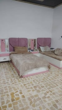 مستعجل • قابل للتفاوض • كرسي دراسة