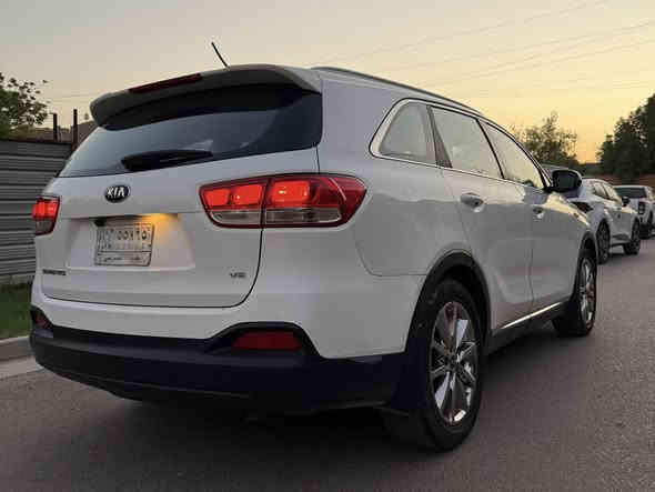 سورنتو 2016 خليجي موصفات عاديه
7 راكب محرك 6 سلندر 3قطع تبريد
مكفولة من الصبغ والتبديل 
حداديه جديدة تخم تاير 
سياره كلش حلوه كلشي مكفول 
فقط كازكيت درجه اوله تصليحه
مكان السيارة بغداد 
السعر 205 مجال 
هـ***********
