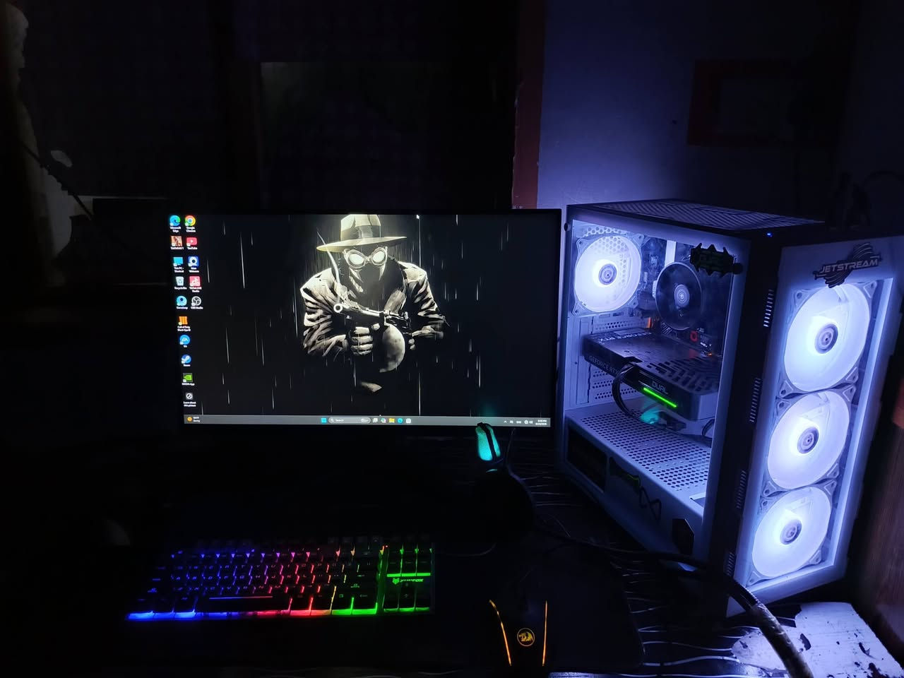 .
السلام عليكم
بيسي فقط كيس
مواصفات :
5060 DULR
R 5600X
B450
650w
RAM 16  3200
M. 2 1TB
سعر مال مستعجل 1250 قفل 
كله جديد مستخدم شي قليل
مكان ناصريه مركز 
توصيل ما عندي 
رقمي ***********
