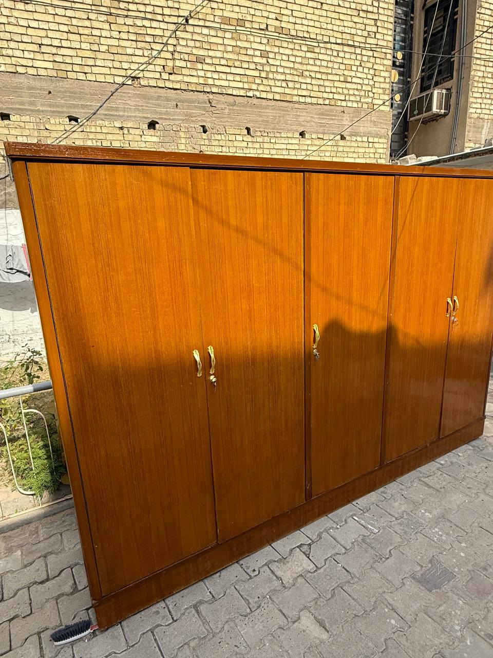 كنتور ٥ابواب تسكام صاج داخل وخارج نظيف جدا ب١٣٠مكاني كربلاء حي الحر فلكة الثورة ***********
