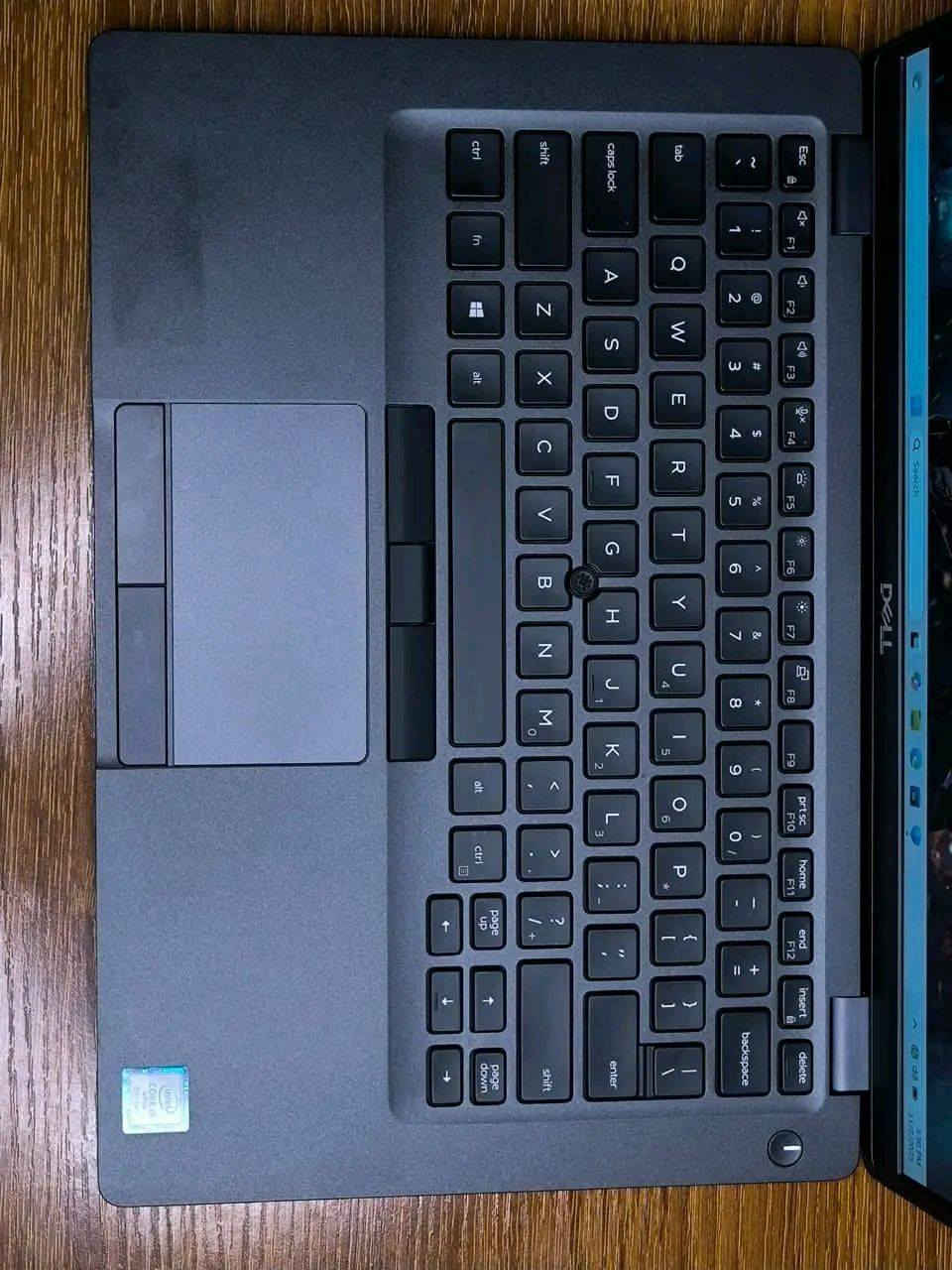 الجيل الثامن اللمس ب269 الف فقط 🔥
لابتوب يجمع بين القوة والاناقه والنحافة والسعر التنافسي ✨💫
DELL LATITUDE 5400

المعالج : core i5 الجيل الثامن  

كرت الشاشة: 4 كيكا انتل 

الرام: 8 كيكا سلاسة عالية 🏎

الهارد: 128 كيكا SSD M.2 قابل للزيادة 🗄

الشاشة: حجم كبير  14 انش دقة خرافية FHD مع قابلية اللمس 🖥

الجهاز قابل للتطوير (رام-هارد) ⚙
كيبورد عربي انكليزي ✍
بطارية ممتازة تشغل 3 إلى 6 ساعات 🔋
 اللابتوب يحتوي على كافة التطبيقات الأساسية ✨
تطبيقات الأوفيس مفعله ✨

مع هدايا
ماوس وماوس باد لسهولة الاستخدام 🖱️ 
جنطة لسهولة التنقل 💼
شاحن اصلي 🔌

الضمانات: 
ضمان فحص كامل قبل الاستلام والدفع 💳

ضمان اسبوع كامل 💯
.......................
اللابتوب ممتاز جدا للموظفين والطلاب ومثالي لاصحاب المكاتب والطابعات باستخدام الوورد والاكسل وممتاز لمشاهدة الأفلام واليوتيوب بجودة عالية وسلاسة فوق الخيال وممتاز لعدد كبير من الألعاب مثل PUBG و Minecraft بسبب مواصفاته القوية 💪
.......................
يتوفر توصيل لجميع المحافظات 🚗

السعر 269 الف دينار !🆕!

للاستفسار: ***********
