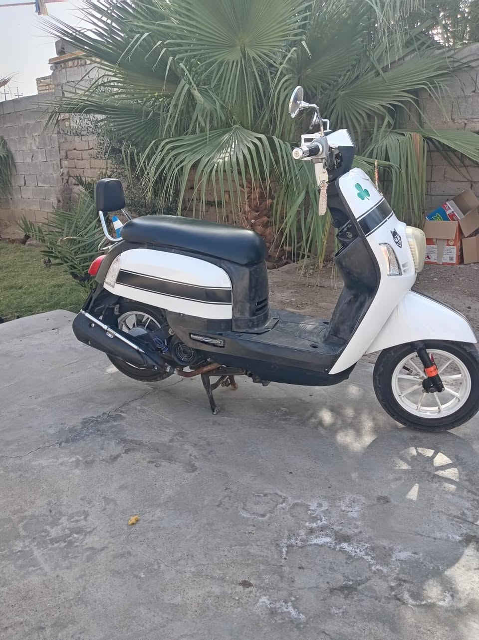 بوليس ياماها ياباني لاتبخير ولا تنقيص جاهزه من كل النواحي
 اوراق
 محرك نضيف سرعتها 120 
تايرات اصلي جدد كهربائيات كلها شغاله دراجه متذب عليها ولا الف 
سعرها 550 وبيها مجال قليل 
ميسان / العماره


**إذا كنت صاحب هذا الإعلان وتريد حذفه لأي سبب، رجاءا أرسل رسالة إلى الدعم الفني**