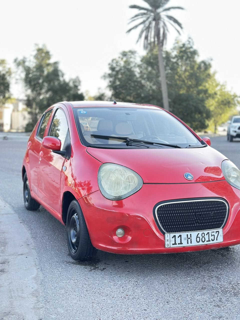 يا الله
السلام عليكم 
للبيع جيلي باندة موديل 2012 لون احمر
رقم بغداد الدولي سيارة باسمي تحويل مباشر
سيارة مكينة كير خير من الله تخم تاير باتري جديد صدر امامي خلفي جديد 
كير اوتماتيك شاشة كامرة 
السيارة كاملة من كل النواحي 
نقصهة الوحيد فقط التبريد جان يشتغل على خفلة وكف شبي ما اعرف
صبغ جاملغ امامي بدون ضربة شخوط و صابغي
السعر  48$ ورقة و بيهة مجال بسيط للشراي
المكان بغداد حي الاساتذة مقابل حي العامل
للاستفسار الاتصال على الرقم ***********
