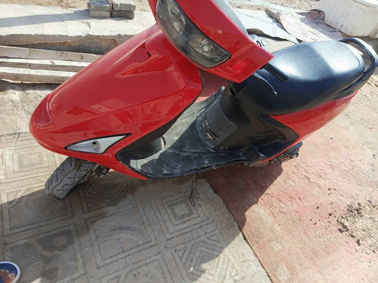 دراجه فراشه للبيع ما مفتوحه نهضه معدل خير من الله لا تبخير لا صوت بل مكينه دراجه رمبه ما صارلها 3 أشهر مدري 4 من نازله بس كفرها مكسور مبين بلتصوير رايدها 800 وبيها مجال مكاني بصره ابو الخصيب العوجه رقمي ***********
