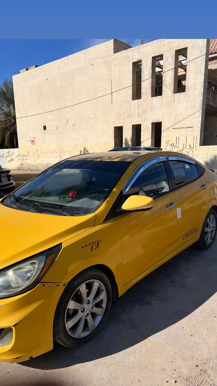 سلام عليكم اكسنت 2012وارد أمريكي باسمي تحويل مباشر صوره ضربته سياره مابيه نقص مرتبه ماشيه 200الف  رقم *********** العنوان الغزاليه السعر 81بيه مجال إذا اكو مراوس.  
النتره 2017او 2016 فرق بسيط  غير متواجد عل فيس
