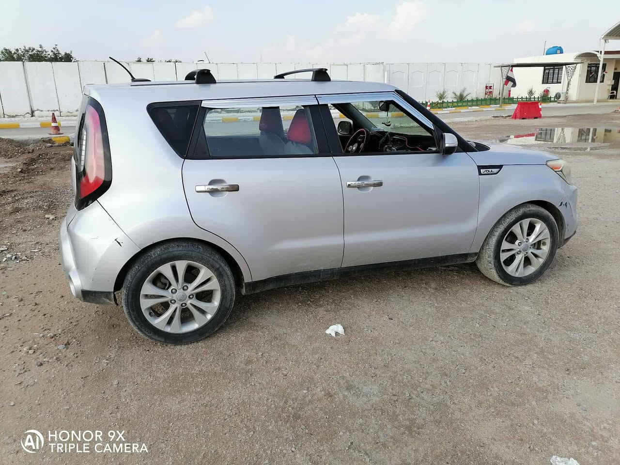 صول ٢٠١٦ أمريكي محرك 2000 gdi مجفت تجفيت مضبوط 
تحكم كرسي كهربائي تحكمات استيرن باتري تايرات جديد كشنات جلد لون اسود السياره كامله ابيها شي

حادثه باب السايق وباب الخلفي شويه جاملغ الأبواب مبدل وكاله السياره خير من الله مخليها دوام مدرسه فقط السعر ١١٨ / *********** / مكان حله
