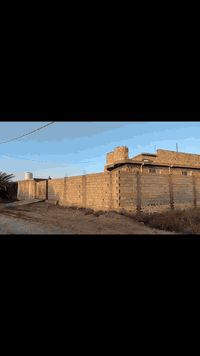 اسلام عليكم
دار لبيع مساحه الكليه 350 م
بناء حديث غرفه نوم 2 
+مطبخ +استقال + صحيات + داخل وخارج
+البيت كلش حلو خدمات كامله + الشارع العام بصفك
+قرب مرقد العلويه شريفة ع
+بسعر مناسب جدن. الستفيار +اتصال ع ***********
