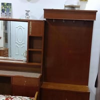 تخت وميز تواليت وزوايه السعر 150 بيهم مجال 07732831899 الاتصال عل رقم ...