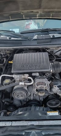 للبيع #جيب كراند شيروكي لمتد موديل 2002 مابي اي نقص ما بيها من حداديه ...