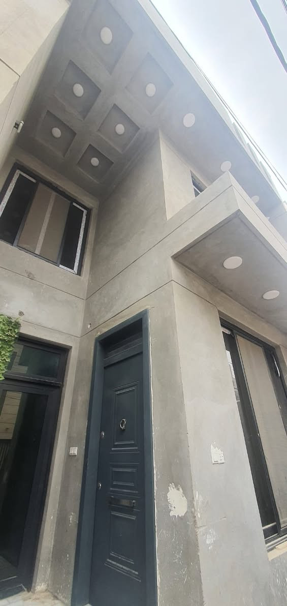 دار للبيع
حي الصحه فرع مارينا مساحه 120 متر 4 غرف نوم طابقين بناء حديث شارع 8 متر تبليط السعر 205 مليون وبي مجال

***********
