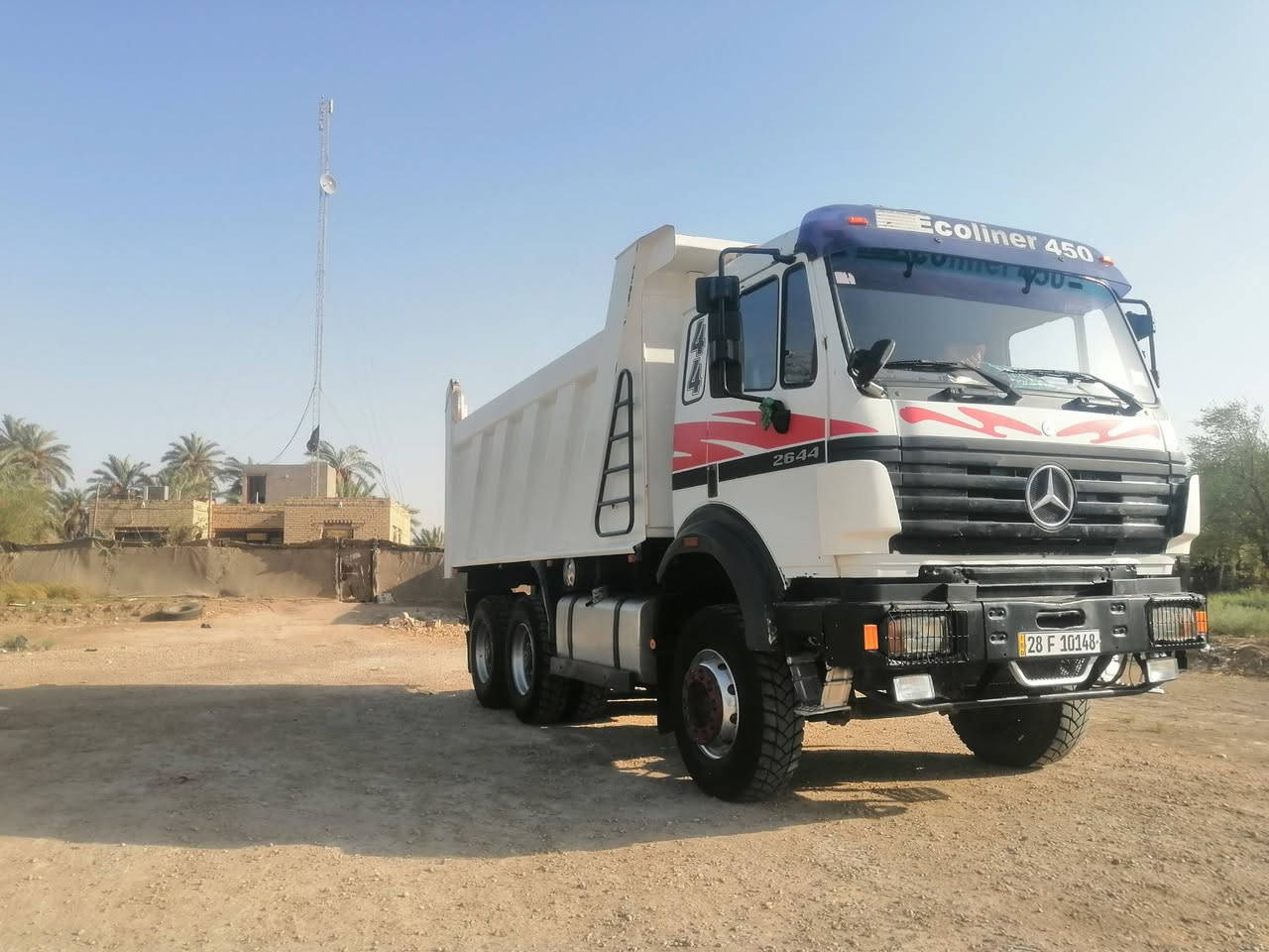 كرواتي للبيع 
موديل 91 لوحات وسنويه انكليزي بأسمي مجموعه جي أف محرك 130محسن
***********
***********
