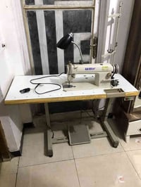 عندي مكينه خياطه صناعيه جمسي نضيفه السعر  مكاني بغداد نفق الشرطه 07703...