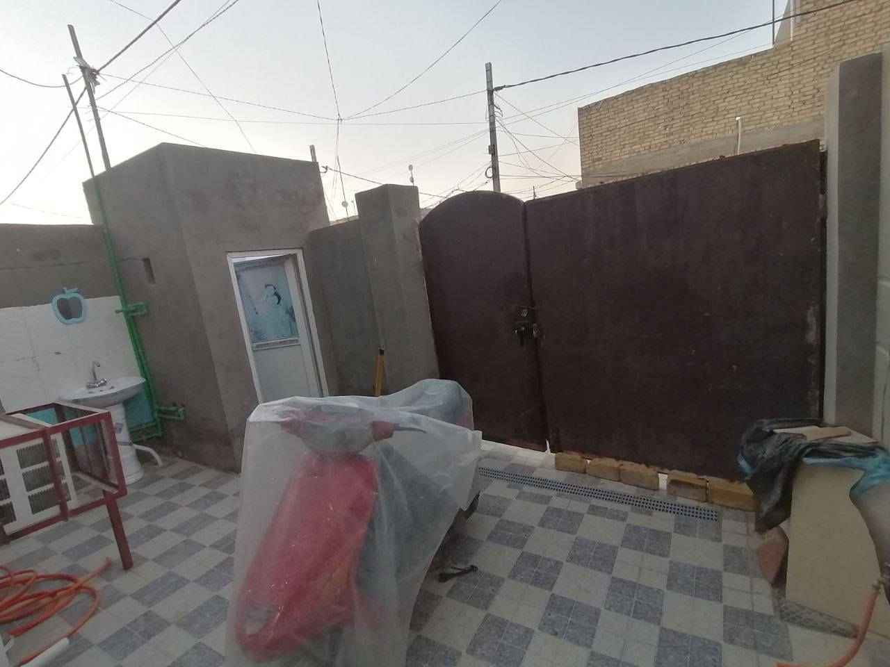 وبه نستعين
دارسكن ١٠٠متر واجهه ٥*٢٠ خلف شارع ٢٠ حي الزهراء قريب على مشتل السلام غرفة نوم وصاله وبراني ومطبخ وصحيات الارضيه كاشي البناء عكادة للاستفسار مكتب ياسين للعقار ***********
