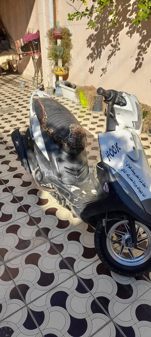 دراجة للبيع نظيفة السعر 350000الف للإستفسار الاتصال على الرقم ***********
