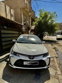 كورلا خليجي موديل 2025 زيرو مرقم بغداد بسم الشركة   فتحة بصمة جلد رادا...