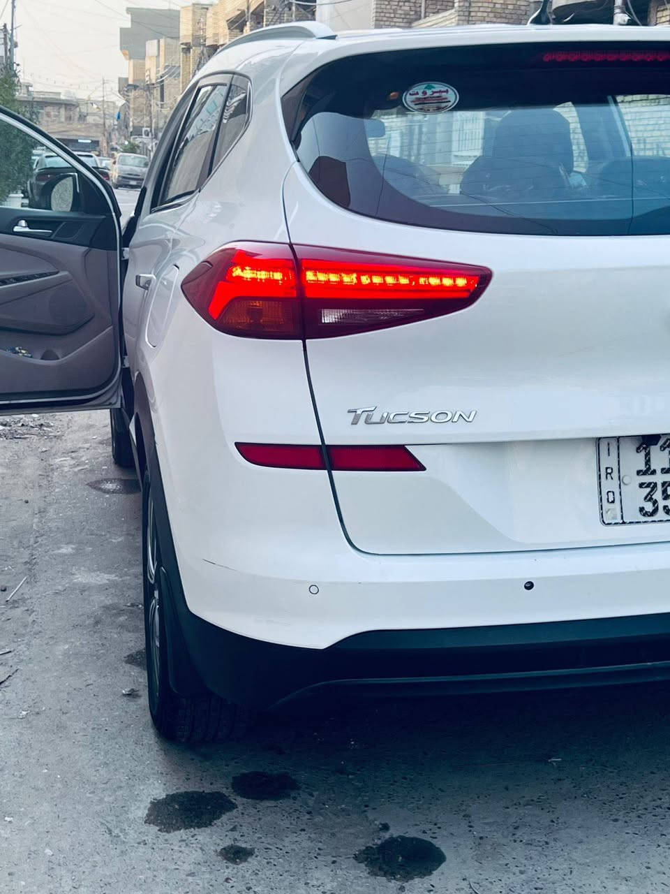 سلام عليكم توكسان 2019 
ماشيه 93 
الكاصد فول عدا بنوراما  5 عدسات بك لايت لد 
 كشنات جلد بلاد 
سايد بريك بل رجل 
بيه هاي طخه كد شبر ع وضعه 
وبيه بارد جوة علامه مال هونداي بل صندوك كد شبر او اقل
مكاني بغداد بلديات ورقمه بغداد  
***********
