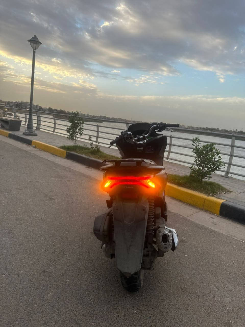 السلام عليكم للبيع دراجه بيسي اكس جيل الربع دراجه كامله مكينه مكفوله مكان كريعات للستفسار ***********
