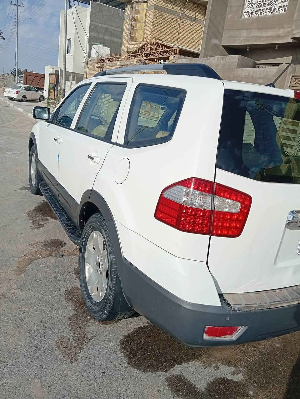 سلام عليكم للبيع كيه موهافي موديل 11 مكانه البصرة زبير حي صحفيين سعره 160  الاستفسار الاتصال ***********
