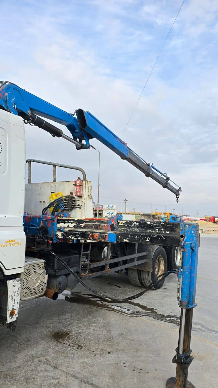 السلام عليكم
جهاز كرين للبيع 7ونص طن 3 سلايتات دهن رجلين مخالف قطعتين كفالة عامة العنوان واسط العزيزية  للاستفسار ***********
