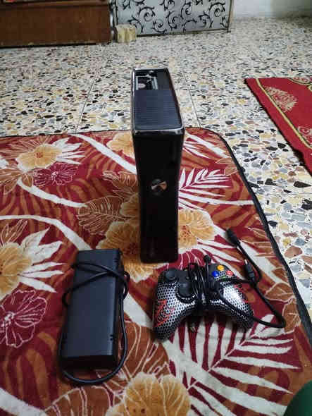 السلام عليكم XBOX للبيع السعر ٩٠ مكان بغداد المشتل بي العاب هواي متنوعات الشراي يتصل عل رقم ورجائن المو شراي لا يتعبني ***********
