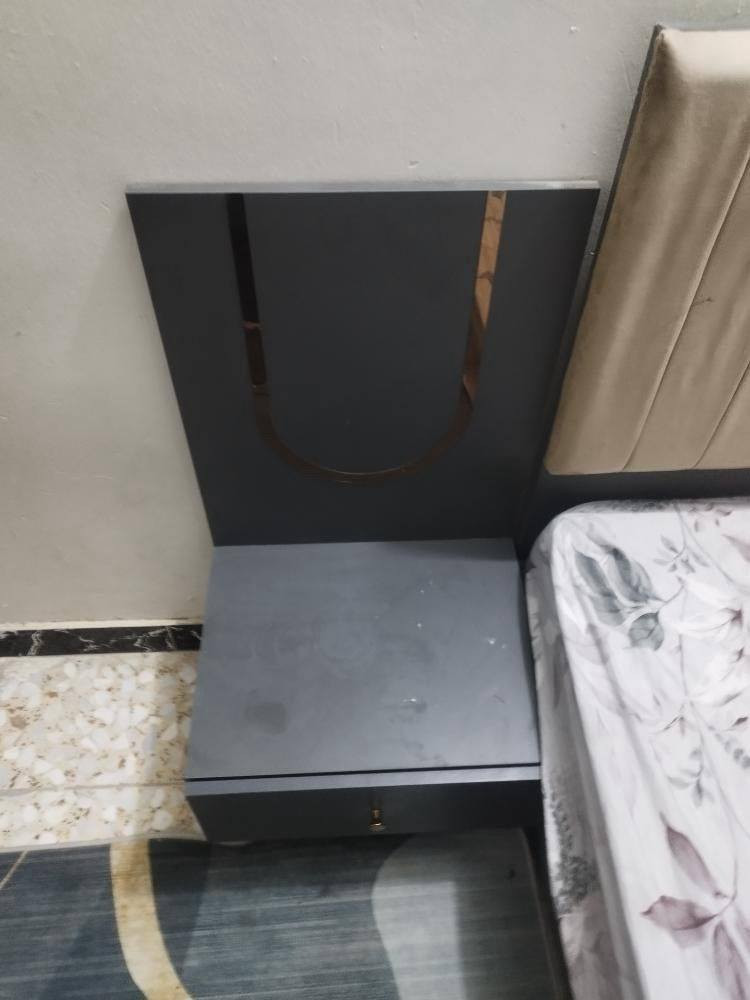 سلام عليكم غرفه نوم 5قطع بيبان سحب
***********
