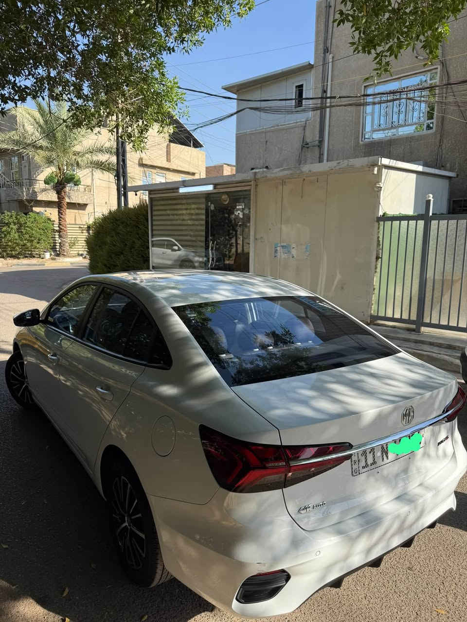 MG 5 Plus  2025 موديل  
نص فول
استلام من الوكاله

لون أبيض  🤍

مرقم بغداد 

المحرك 1500 تنفس طبيعي

تبريد قطعتين خلفي +امامي

مثبت سرعه 

اوتو هولد

انارة ترحيب

بصمة تشغيل وبصمة ابواب(سائق)

شاشة وسطية جبيرة 

شاشه ابل كار بلي واندرويد

اشاير بالمري

حساس ضغط الاطارات

حساسات خلفية

تحكم ستيرن 

هاند بريك بصمة 

بغداد حي العامل

السياره ماشيه 7 الف وشويه
عليها عازل جام 
والكشنات مغلفه
السعر 115$
للتواصل واتساب او اتصال
***********
