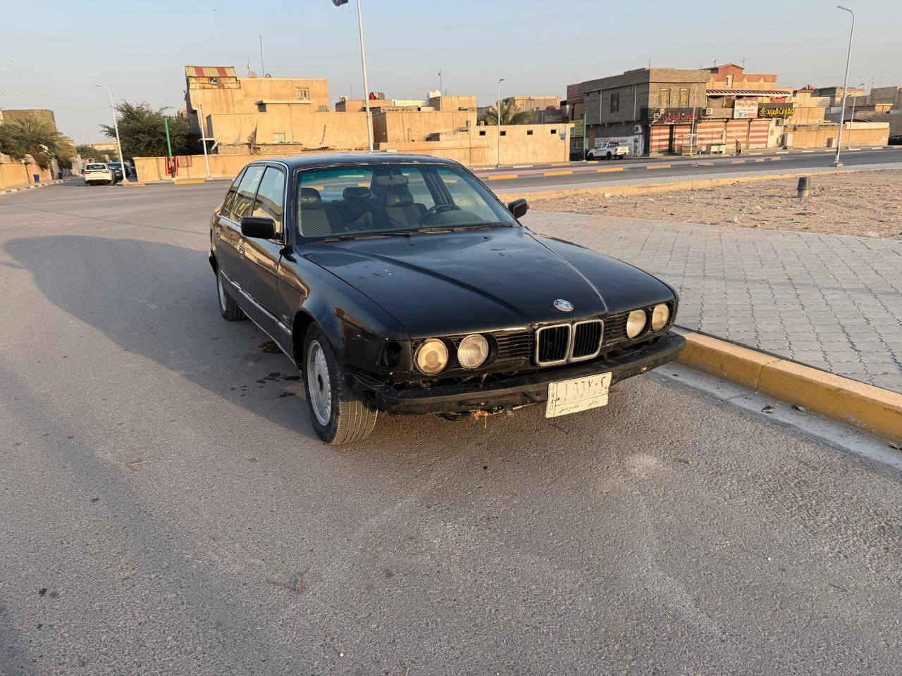 السلام عليكم بي ام 735 موديل 1990 رقم ديالى مشروع وطني  سنويه منتهية من ٢٠  راعية بالناصرية يريد تحويل السيارة حلوه وخير من الله السعر ٢٧ ورقة بيه مجال للشراي كفاله اصوليات  عيب شرعي كفاله كفاله تعال وقلب بعينك والشراي اني بخدمتك رقمي ***********  مكاني البصرة الزبير الزبير, البصرة
