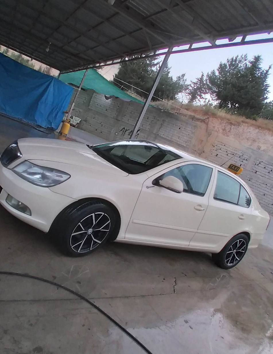 سکۆدە تەکسی مودیل 2010 مەکینە 20تی بێ تۆڕبۆیە لێدران تەنها بستیکی چاملخی دواوەی هەیه بێ ناوگرتن بو زانیاری زیاتر پەیوەندی بە ژمارە(***********)بکەن شقلاوة, أربيل
