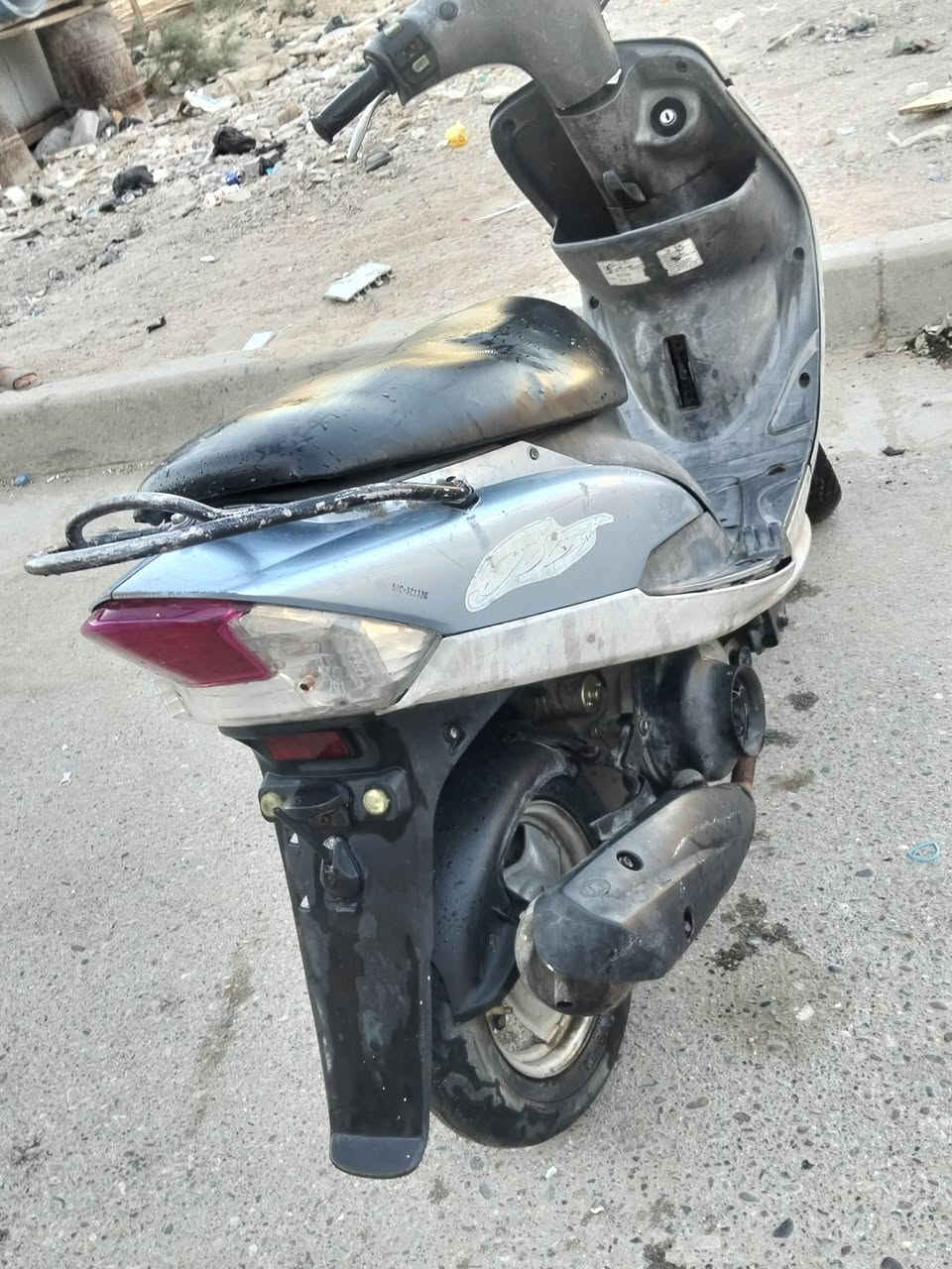 السلام عليكم دراجه ماكس منغولي نظيفه  للبيع سعرهه 300 بغداد رقم الهاتف ***********
