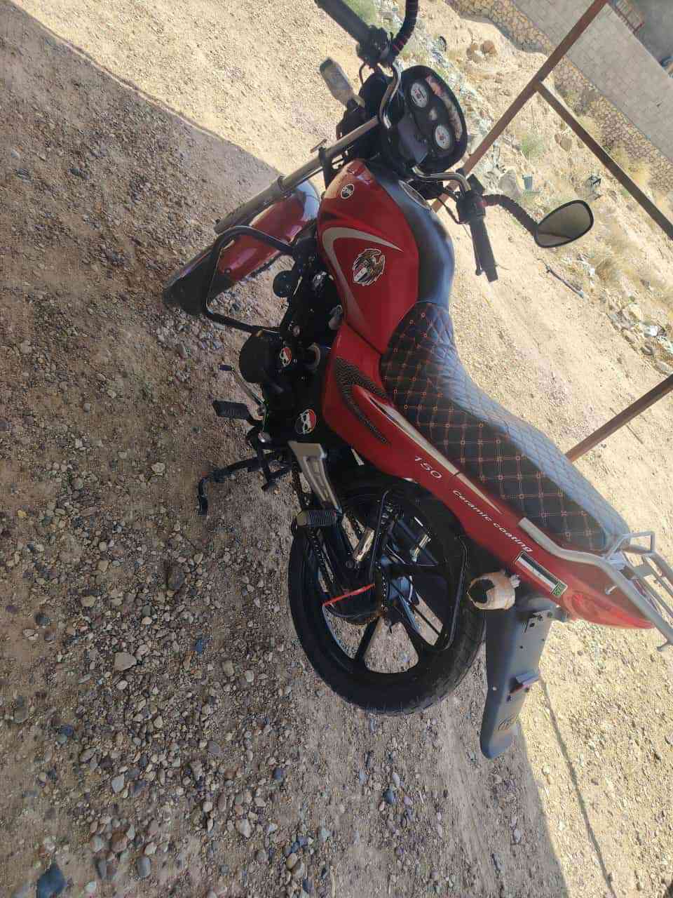 سلام عليكم
شباب دراجه للبيع موديل ٢٢
تحويل مباشر بس بل تسجيل صار لونها رصاصي يعني بس تغير لون بل مرور سعر مليون و 750 
***********
