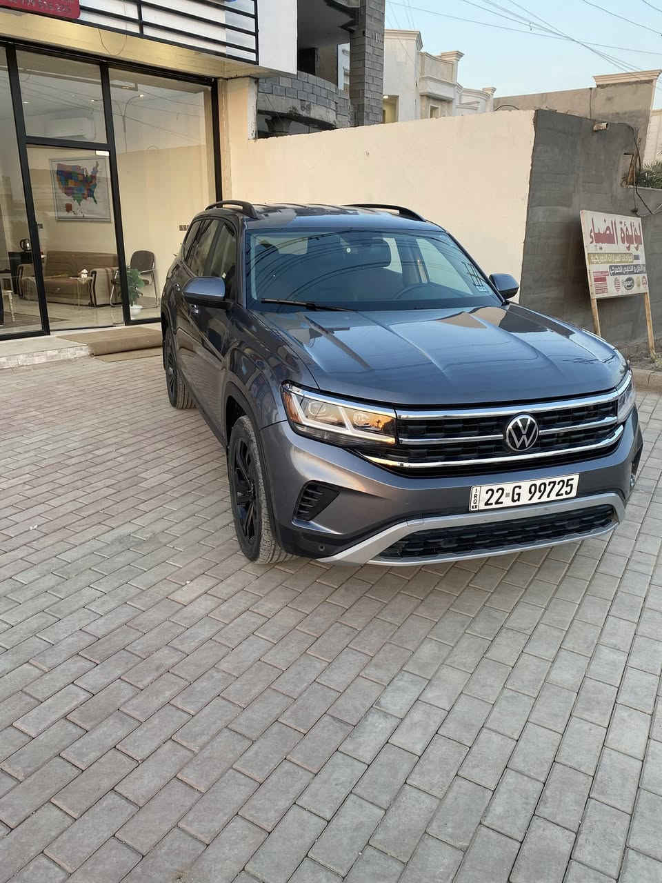 فولكس واگن اطلس موديل 2023 se 
رقم اربيل بأسمي تحويل ثاني يوم 
فور ويل 6V
لون فيراني 
كشنات جلد احمر بلادي 
بدون ايرباك 
بدون دواخل 
كشن كهرباء ⚡️ 
كشنات تدفئة 
رادار امامي 
نقاط عمياء 
تحكمات ستيرن 
صندوق كهرباء 
لايت لد زنون ماطور يتحرك مع الستيرن 
ماشية 54 الف كيلو متر 
خمس وضعيات قيادة 
تبريد ثلاث قطع 
بردات خلفيه 
7 راكب 
السيارة حادثها فقط دعامية الامامية وبارد بالجاملغ 
الامامي يسار 
هنا بالعراق صار بيها pdr بالجاملغ الخلفي جوة قبق البانزين رقم شاصي مرفق بالصور 
السعر 29 الف وبيها مجال 
مكانها الانبار الرمادي 
للاستفسار ***********
