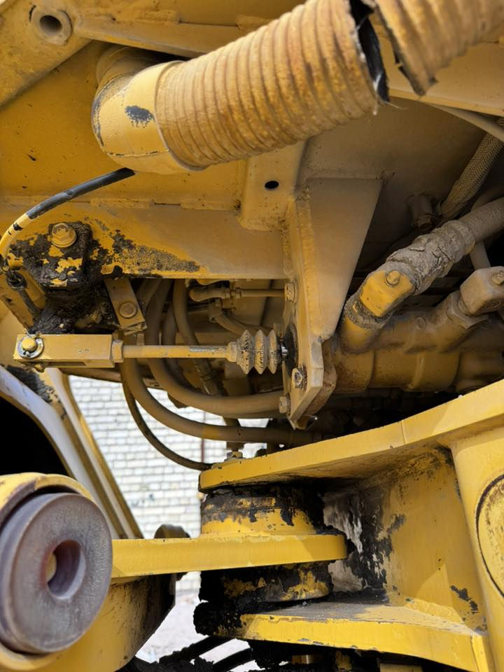 سلام عليكم 
شفل كوماتسو حجم150WA
مكينه 6سوبر صفرجاج 
وارد يابان دخول جديد 
مامشتغل بالعراق عداد العمل 5000حقيقي 
كفاله عمامه من كلشي 
مكاني النجف للستفسار 
***********
