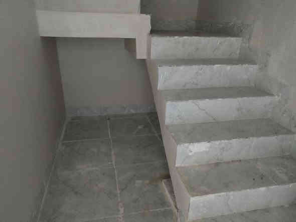 للبيع
بيت ١٥٠ متر بناء حديث 
واجهه ٧ ونص
غرفتين نوم وهول واستقبال ومطبخ وصحيات وكراج
مع بيتونه العنوان كركوك منطقة ٥٥
السعر ٥٢ مليون
للمزيد اتصل بالرقم
***********
