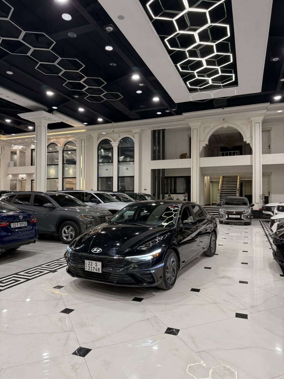 السلام عليكم 
اخواني الاعزاء رجاء اقرأ تفاصيل قبل اتصال 
للبيع هونداي النترا اسود 2024 SEL
موصفات فول عدا سلايت و كشن جلد 
محرك 20 دوش
ماشي 20 الف ميل 
سيارة بيها بولند صبغ 
 و بقصه بل شاصي 
بقصه بل صقف صغير و شغطة 
و بيها 3 قطع كلير أمريكي بدون دواخل   
صورتين  موجوده في منشور مال صقف و مال شاصي
ارباك بس ستيرن طاك ماباقي كلها بشرط 
سياره بدون تعديل بارد شرط 
سياره مرقم أربيل جديد 
سياره بسمي تحويل وكاله غرامات شرط 
ملاحظة صوار حادث موجوده في المنشور 
اي استفسار عن سيارة خاص مفتوح 

السعر 140 ورقه ومجال 
اخوكم ديار ابو عمر 
*********** واتساب 
***********
عنوان أربيل معارض السيارات شارع 100
