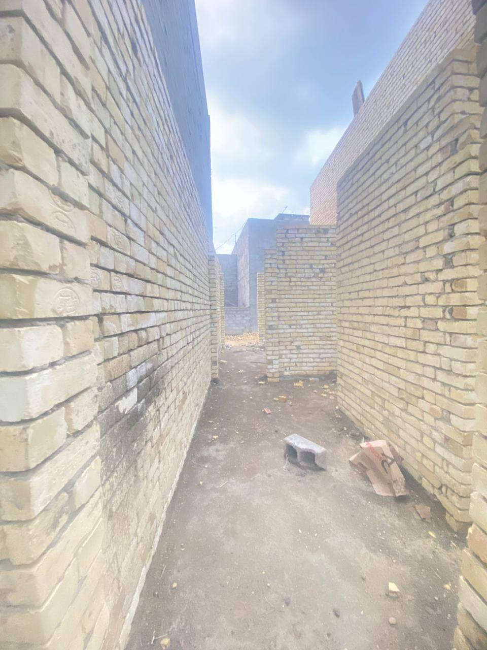 مشتمل للبيع مساحه 60متر
نوع العقار طابو زراعي سند 25 

بيت جديد غير مسكون تسليم مفتاح 🔐 

بناء طابوك 

يحتوي على مدخل”صاله مطبخ صحيات  وغرفتين نوم 

موقع العقار منطقة دوانم قرب شرطه الخامسه وتراث 

سعر 60مليون وقابل للتفاوض 

متوفر قطع ارضي كامل خدمات بسعر 250 للمتر 

متوفر مشتملات اقساط بمقدمه 25 مليون 

الاستفسار اكثر *********** متوفر واتس
