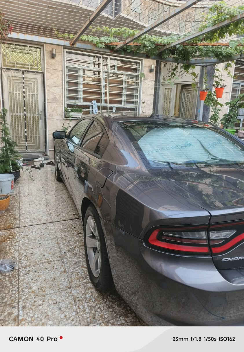 السلام عليكم
جارجر للبيع موديل 2019 sxt فول مواصفات 
كشنات جلد كهربائية 
فتحة 
خزن ميموري 
شفتات ستيرن 
كشن حار بارد 
كير طيارة 
تشغيل عن بعد 
تبريد قطعتين
منضومة غاز 
نضام كار بلي
تخم تاير جديد 
صدر جديد 
رقم بغداد الدولي سنوية باسمي 
مكان السيارة بغداد 
سعرهة 170 وبيهة مجال 
***********
