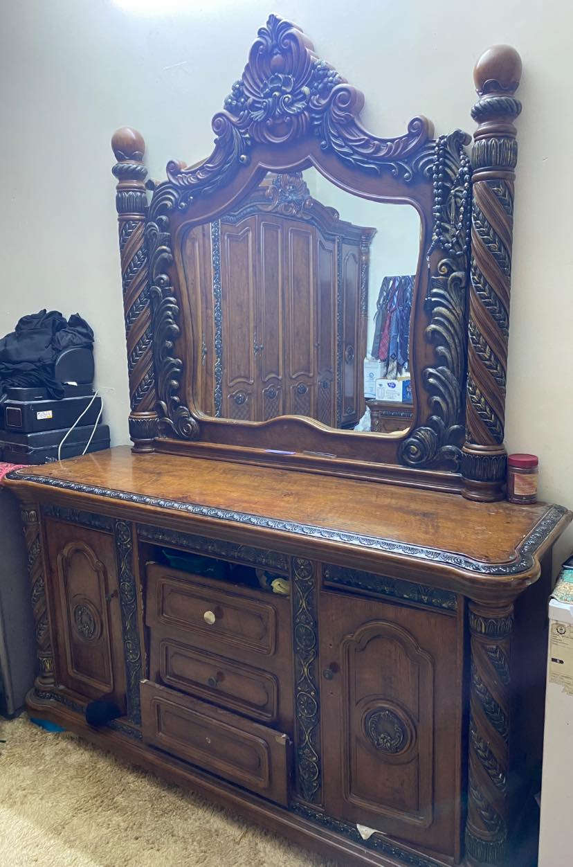 غرفه للبيع خشب زان شحن من الامارات  سعرها 750 الف وبيها مجال مكاني شارع فلسطين


**إذا كنت صاحب هذا الإعلان وتريد حذفه لأي سبب، رجاءا أرسل رسالة إلى الدعم الفني**