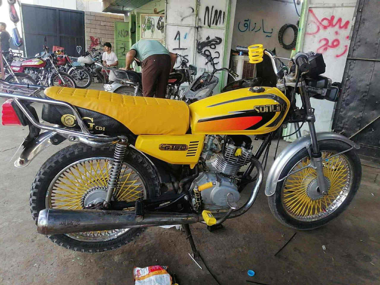 سلام عليكم دراجة للبيع او للمراوس ***********
