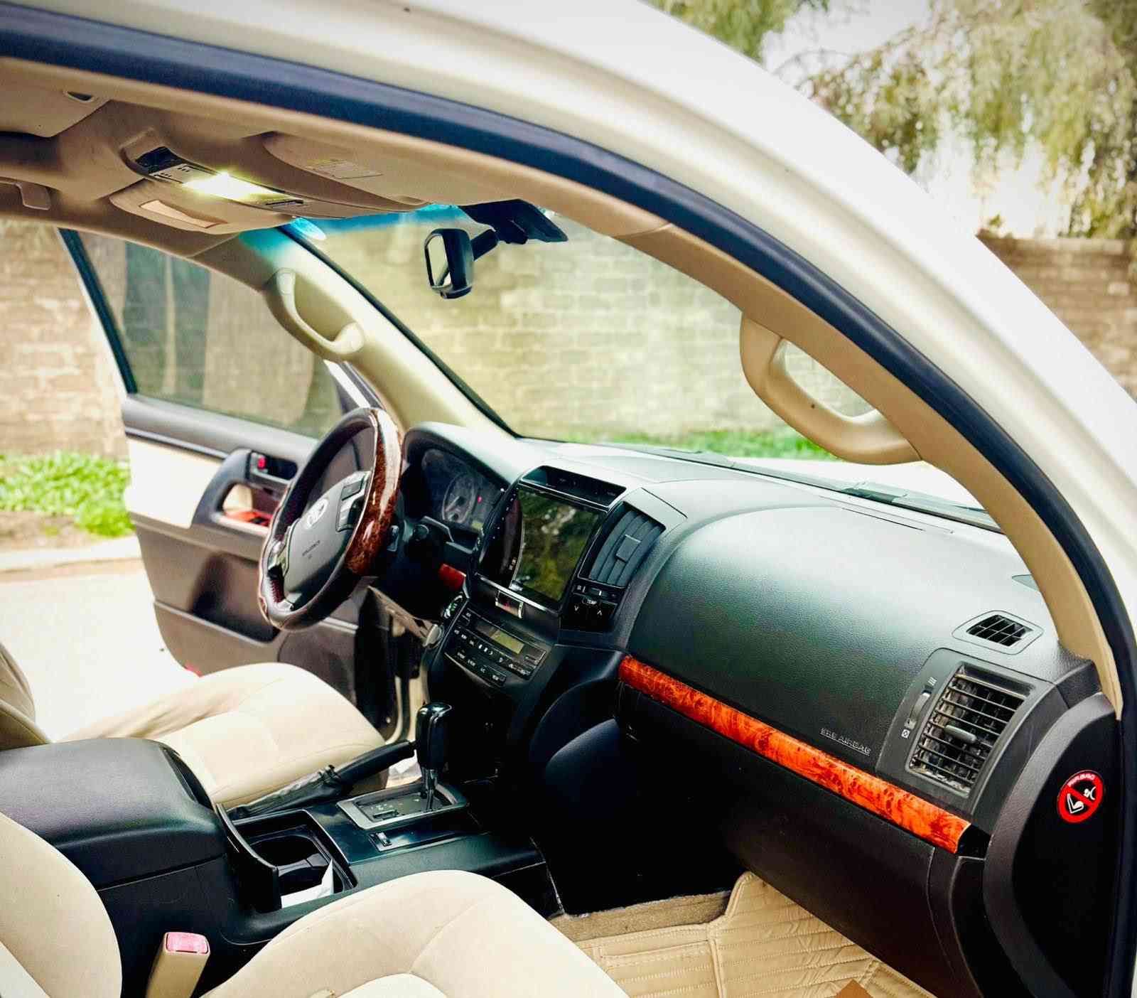 تويوتا لاندكروزر 2011 رەنگی سپی منفێست کوێت مکینە ٨ پستن ٤،٦ gxr / عام پەمپ وو دەین دزین و قولپین و برین و مەکینە و گێر ب شەرت ، سیارە زور زور خاوێنە سیارا علوج وەک ڤێ کێم هەنە پاقژ ، سعر ١٩٠ و مجال زاخو, دهوك


**إذا كنت صاحب هذا الإعلان وتريد حذفه لأي سبب، رجاءا أرسل رسالة إلى الدعم الفني**