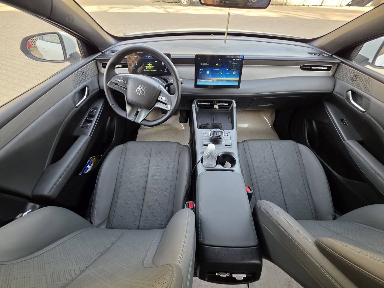 Byd qin plus 2025 ماشيه 5 الف فقط
السياره مكفوله عدا خدش صغير جدا بسبب التحميل موضح بالصور 
السعر 18.800 ومجالها بسيط جدا
مكاني بغداد حي الاعلام 
***********
اعتذر عن المراوس والقسط فقط البيع تقدا وشرط عقد مروري
