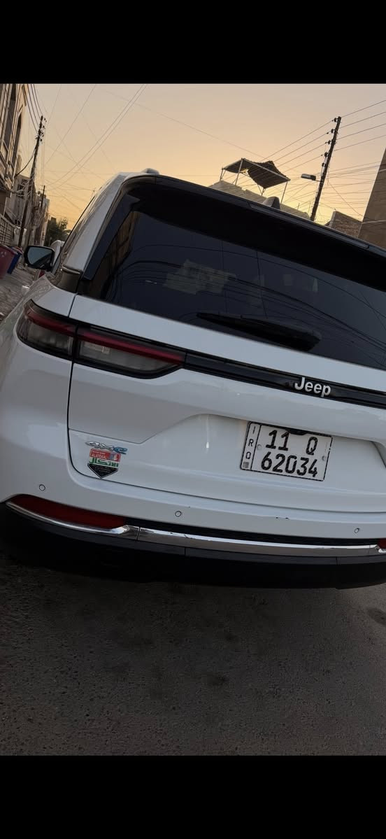 ﷽
سلام عليكم

جيب كراند شيروكي ( 4xe هايبرد ) لمتدد

Jeep Grand cherokee  

موديل  2024

محرك : 2000 تيربو +هايبرد +كهرباء

ماشية 35الف ميل

الضررر

حادث بس بنيد (صبغ بس بنيد) وبارد جاملغ امامي ايمن
باقي كفالة

المواصفات :

تشغيل عن بعد
 

لمتدد 

 بانوراما 

بصمة تشغيل وابواب وتشغيل عن بعد

صندوق كهرباء 

مقاعد جلد + كهرباء + خزن ميموري

-تدفئة سترين + مقاعد

خمسة راكب 

رادار  امامي وخلفي  وجوانب

- تحديد مسار 

حساسات خلفية 

تبريد قطعتين 

خمس انضمة قيادة 

كير موس 

هاند بريك بصمه 

شفتات ستيرن 

لايتات لد 

هيترات في الكشن 

تخم تاير جديد

السيارة كلش حلوة ونضيفه 

 رقم بغداد الجديد هزة جديدة

رقم الهاتف :***********  واتساب واتصال 

العنوان  بغداد /السيدية
