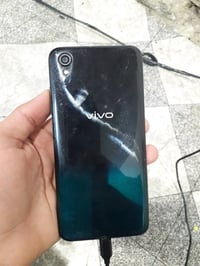 عندي هذه جهاز ذاكرته 128 جهاز كله شغال فقط شاشه مالته تعبانه حيل يرادل...