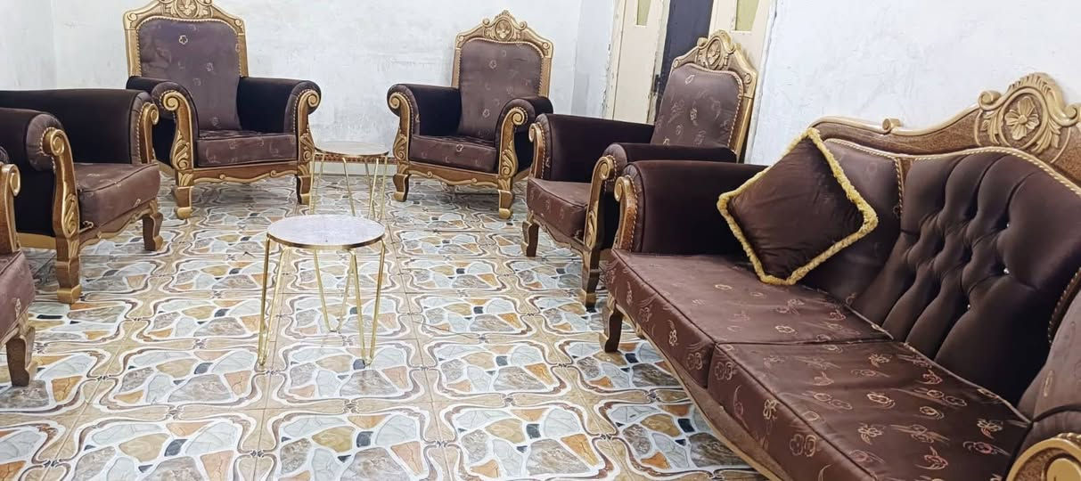 تخم زان تركي درجه اوله ستعمال قليل 10 مقاعد قليل نضيف جدن اسعر 375 اي ضرر مابي *********** لعنوان كربلاء بدايت امن اداخلي + كوشات يوجد توصيل
