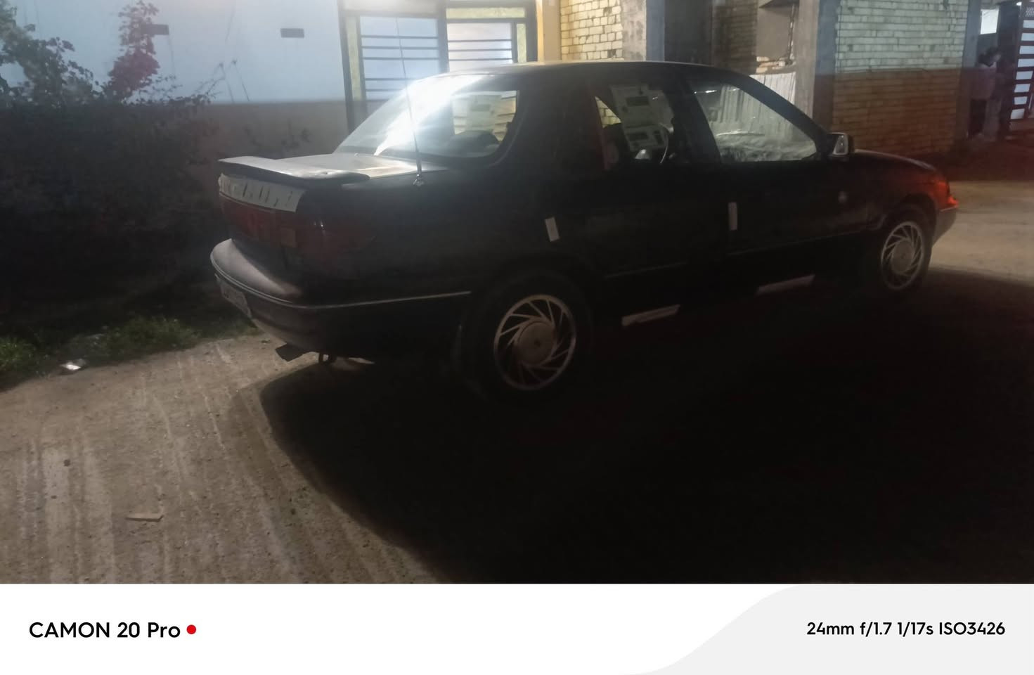 كيا سيفيا موديل 94 رقم بغداد انكليزي سنويه لل 28 تحويل مباشر 
كير ومحرك مفتوح وصدر مكفولات وتخم تاير جديد  السيارة بلادية بدون صبغ فقط تكحيل تريد تصبغ تريد تبقيها على حالها..#السعرررر 32 وبيها مجال قليل المكان واسط صويرة للاستفسار ***********
