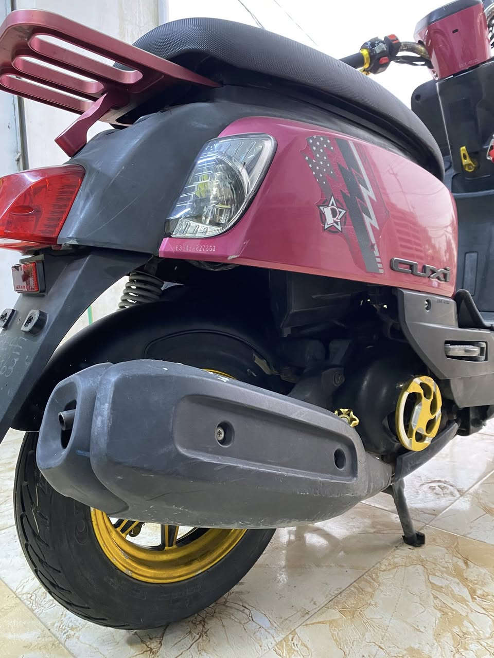 سلام عليكم
دراجه بوليس مسطره بيها ويل نجمه ودبلات وقطره وقبق فلاوين وبيها بعد تزويد 
سعر الدراجه واحد و١٥٠ وبيها مجال قليل 
العنوان ديالى بعقوبه 
للاستفسار 

‭٠٧٧٦ ٦٤٠ ١٧٧٥‬
